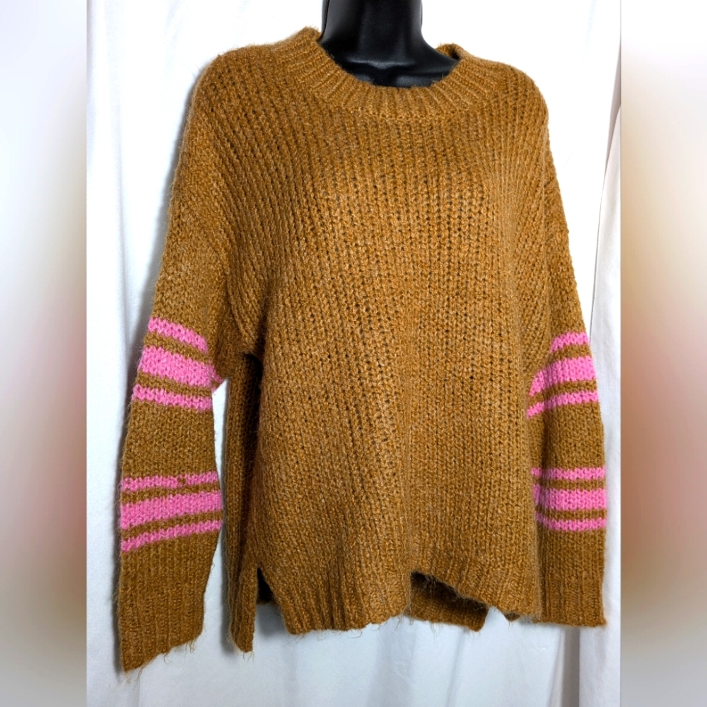 Women's Aerie Fuzzy Feels Sweater, Tan & Pink Size XS - Stretchy would fit S